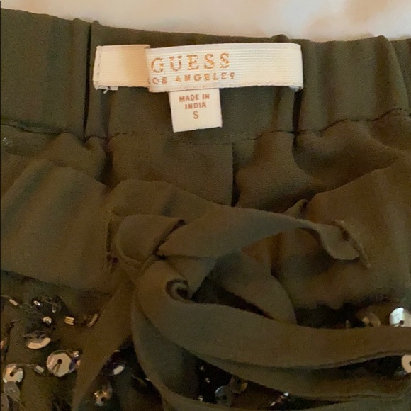 SOLD - GUESS sequence shorts - Picture 4 of 8